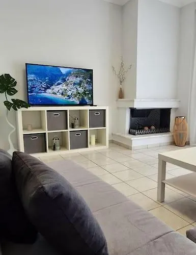 Apartment Ivanna Nea Moudania