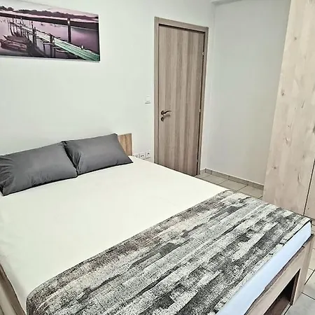 Apartament Ivanna Nea Moudania