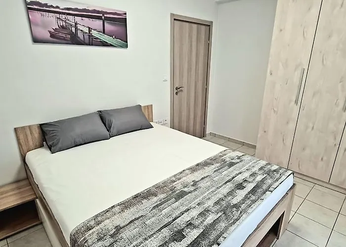 Apartament Ivanna Nea Moudania